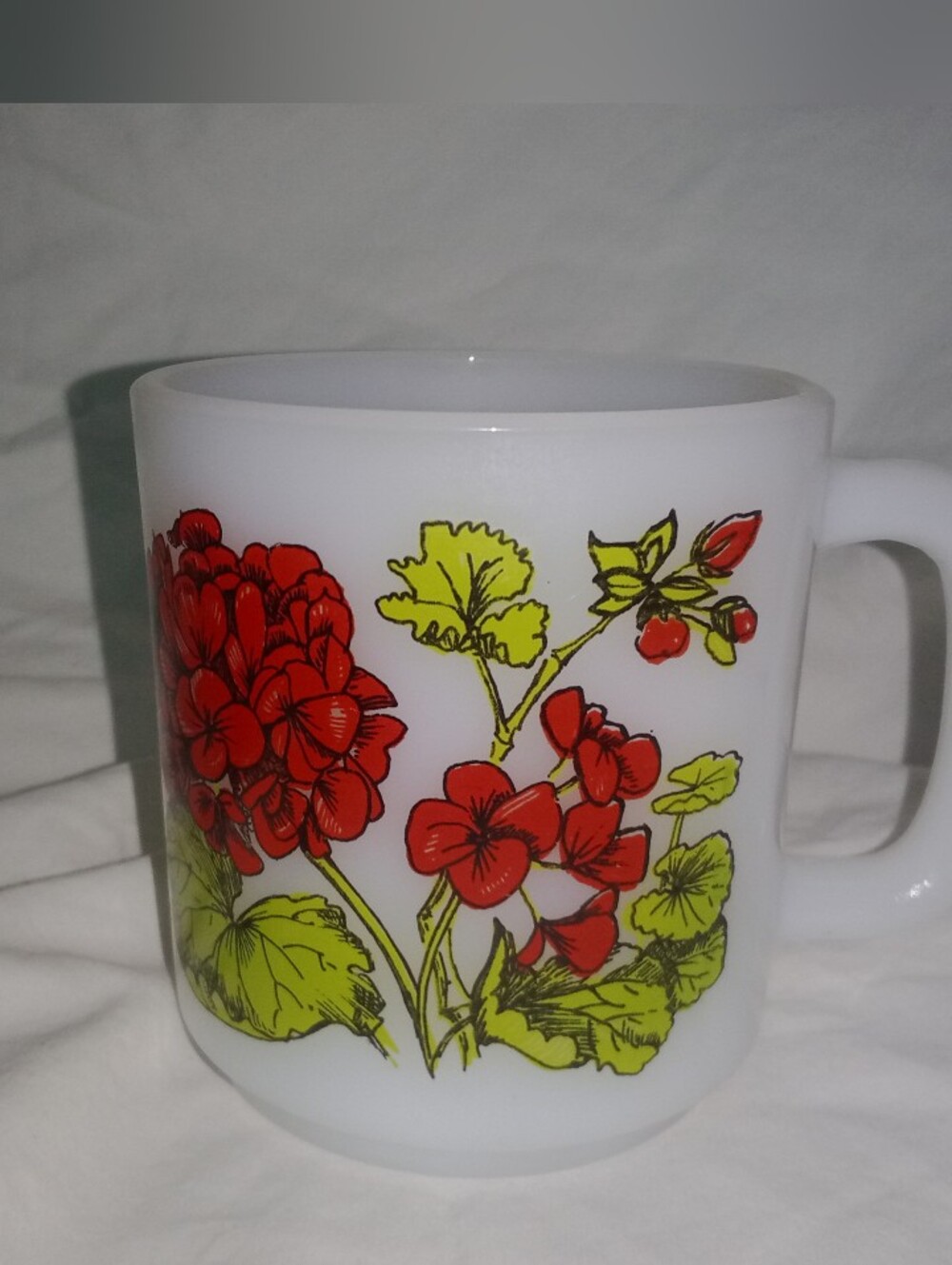 Vintage Milk Glass Glasbake Friendship Coffee Mug Cup Red Geranium Flower Floral